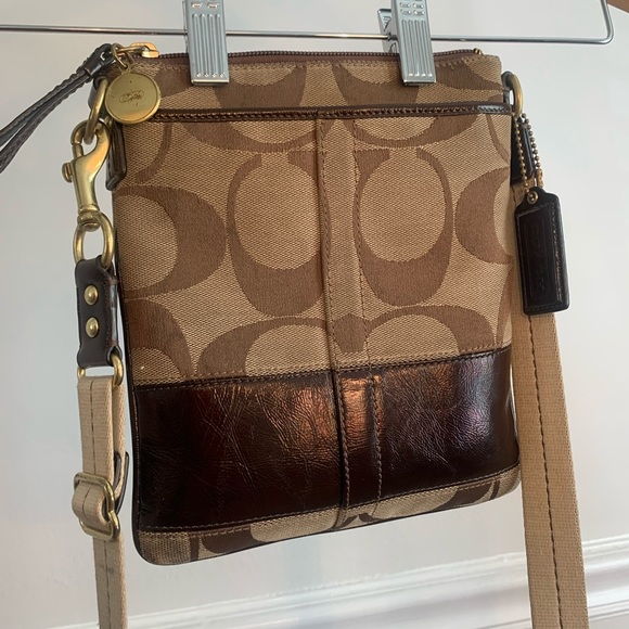Coach Crossbody Purse - Picture 2 of 7